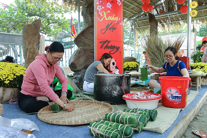 400 “Chưng” and “Tét” cakes will be offered to disadvantaged people