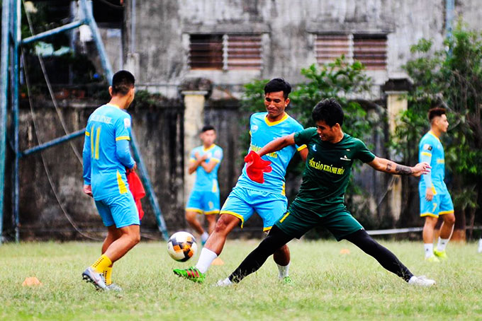 S.KH-BVN players practicing for 2020 V-League 2 (Source: S.KH-BVN ‘s fanpage)