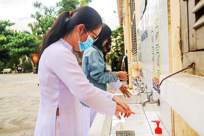 High schools reopen after temporary closure over Covid-19 concerns