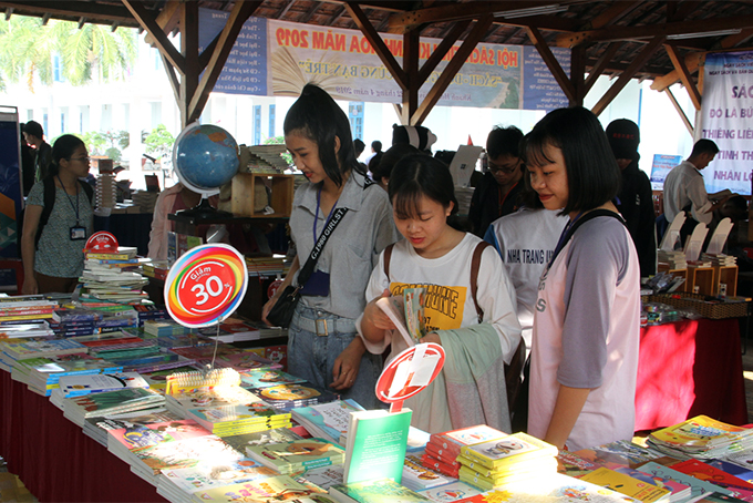 Khanh Hoa's 2020 Book Fair called off