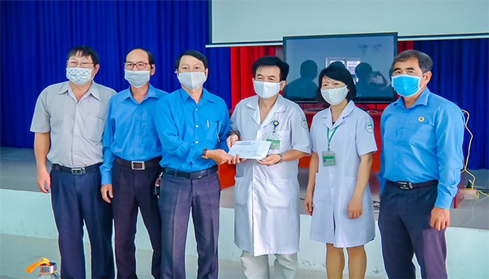 Offering gifts to health care establishments help with virus-fighting efforts