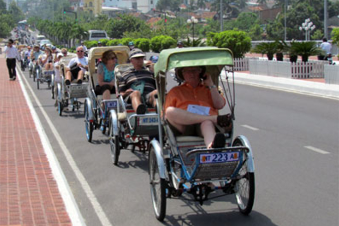 Target of 300,000 tourists in 2nd quarter