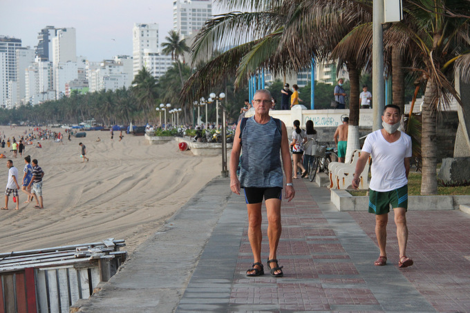 People resume doing exercise at beach parks 