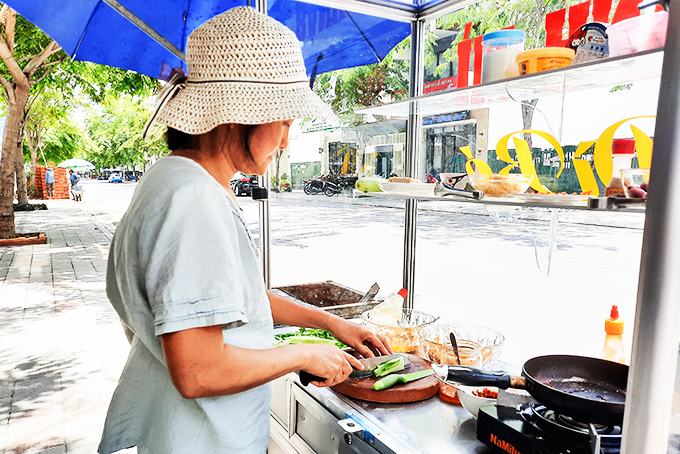 Out-of-work women hit hard by COVID-19