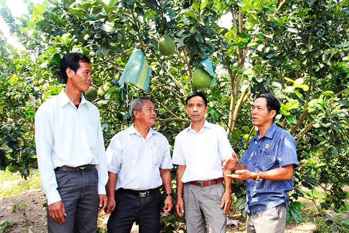 Mutual support for overcoming challenges to success