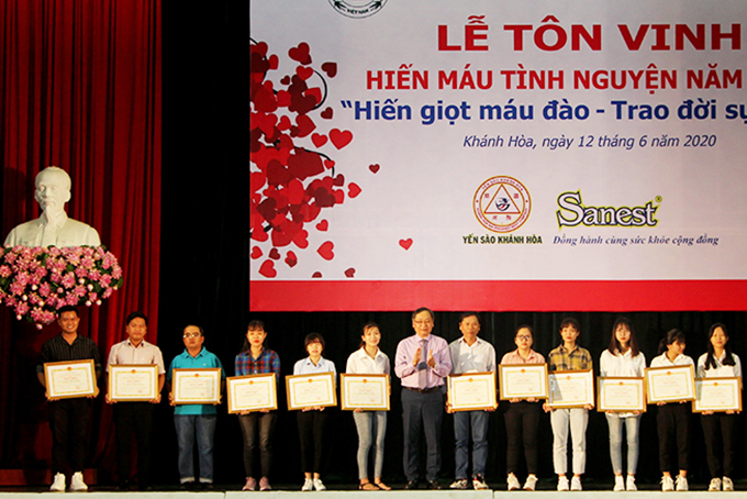 243 families and people honored for voluntary blood donation