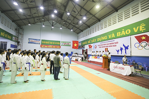 Over 140 players join Khanh Hoa's 2020 karate tournament for age groups