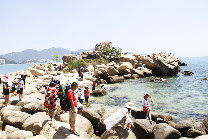 Nearly 600 entries to writing contest about Nha Trang – Khanh Hoa