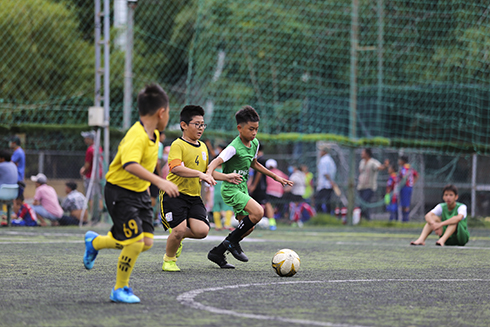 Players competing in an U11 tournament