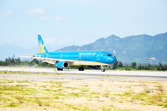 Vietnam Airlines resume some domestic flights