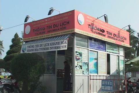 Khanh Hoa  Tourism Promotion Information Center receives and handles tourism-related enquiries