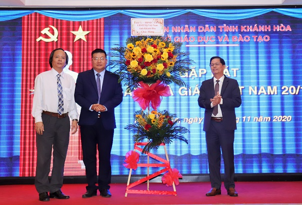 Vietnamese Teachers' Day meeting celebrated