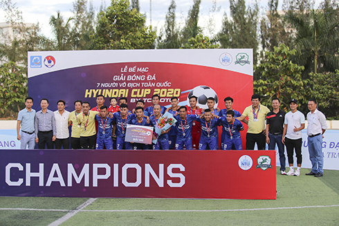 Runners-up Nam Phuong Khanh Hoa 