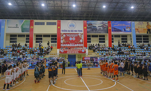 8 teams join basketball championship in Nha Trang