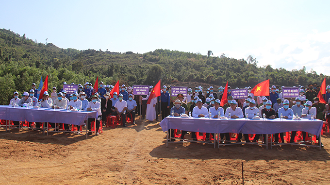 Representative attending tree-planting launching ceremony