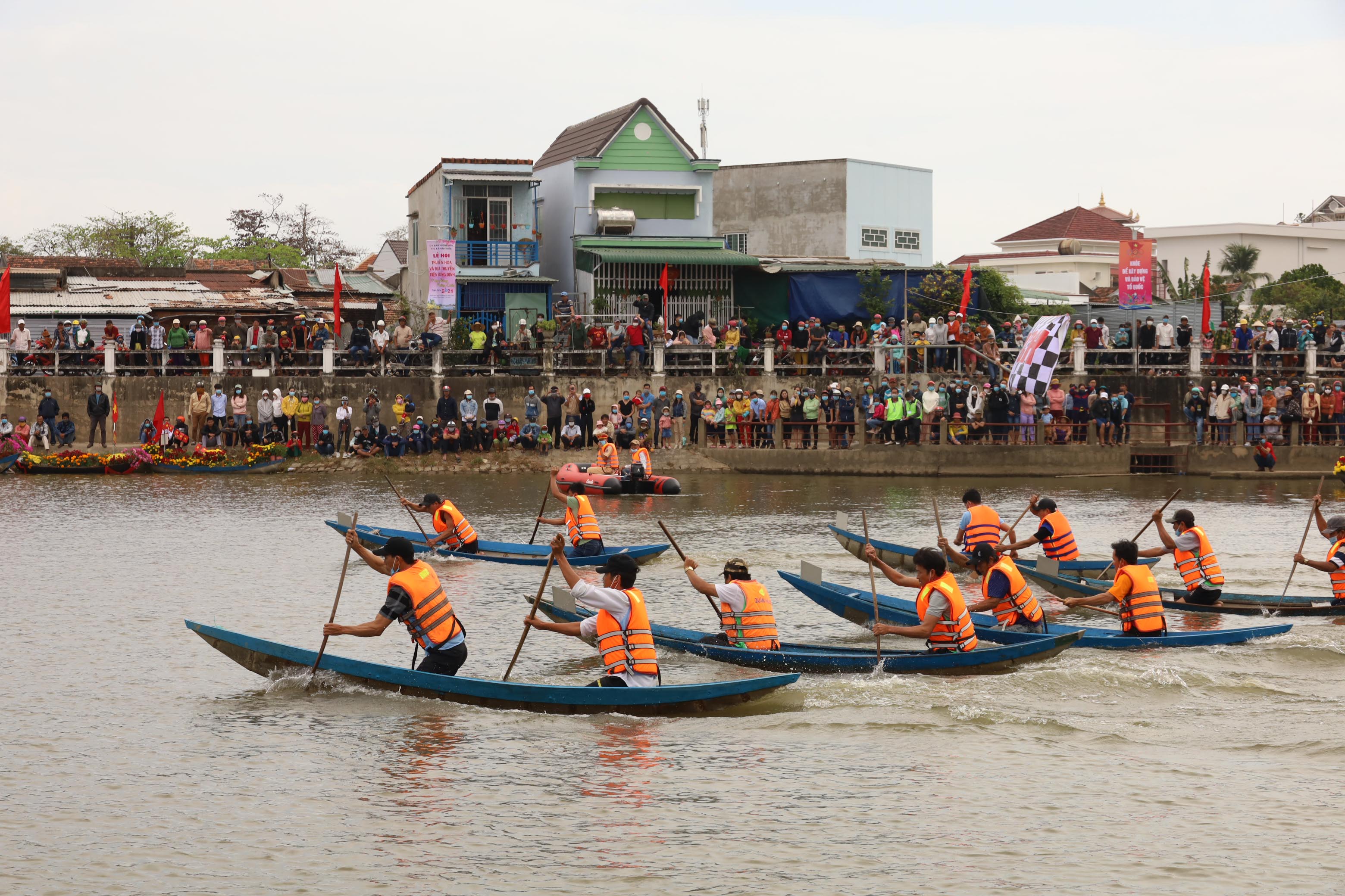 Traditional boat race