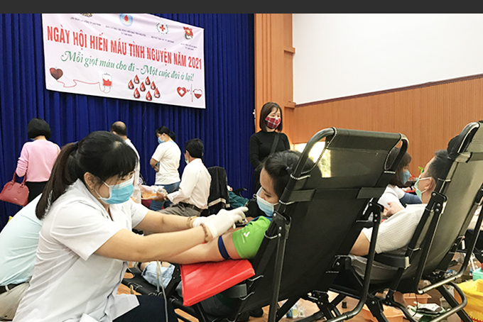 Giving blood, saving lives