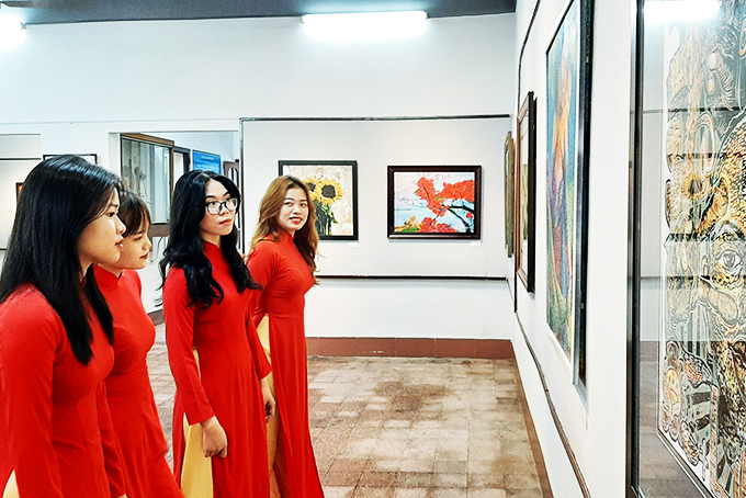 Exhibition of 62 art works opens