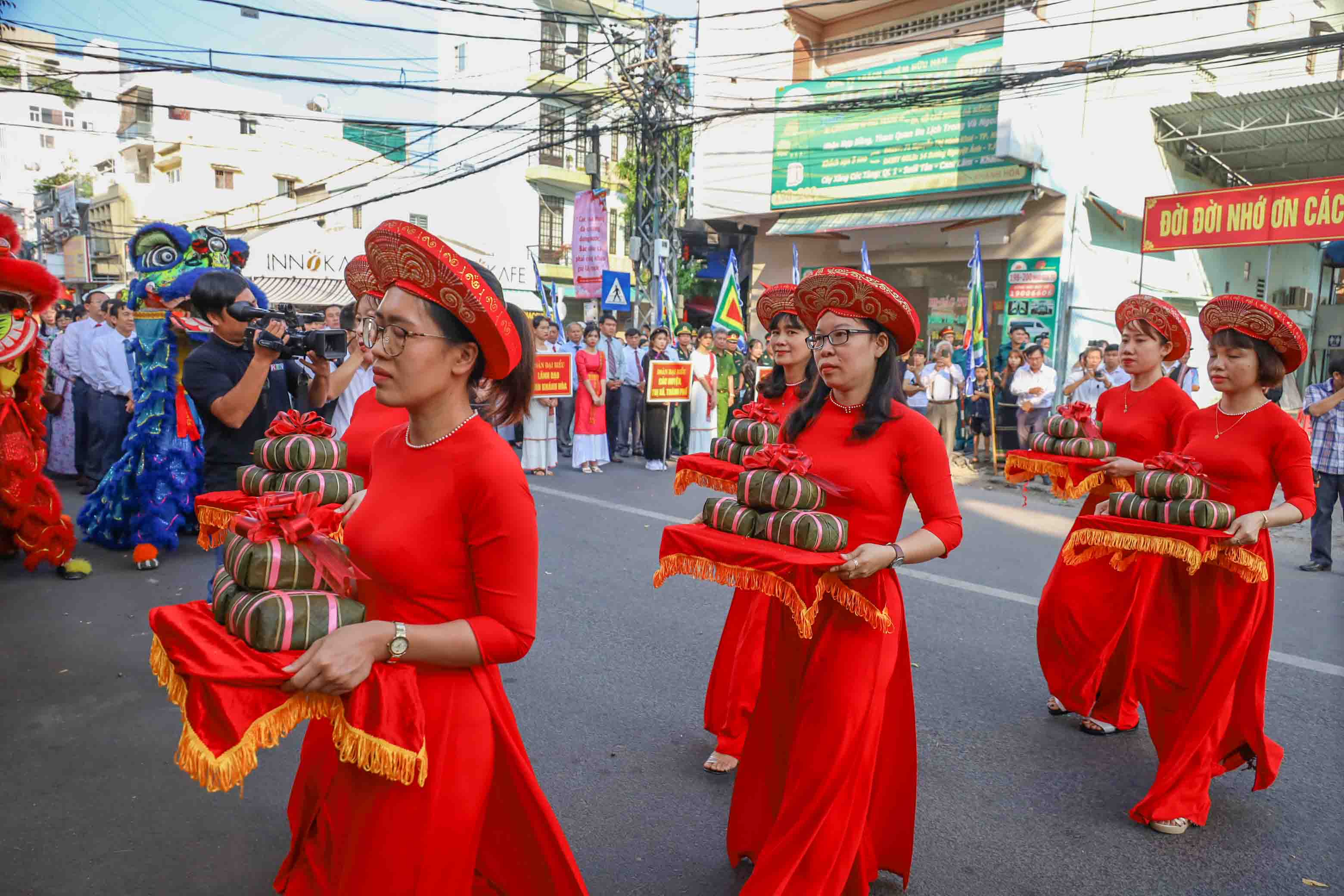 “Banh Chung” to offer to the nation’s founders