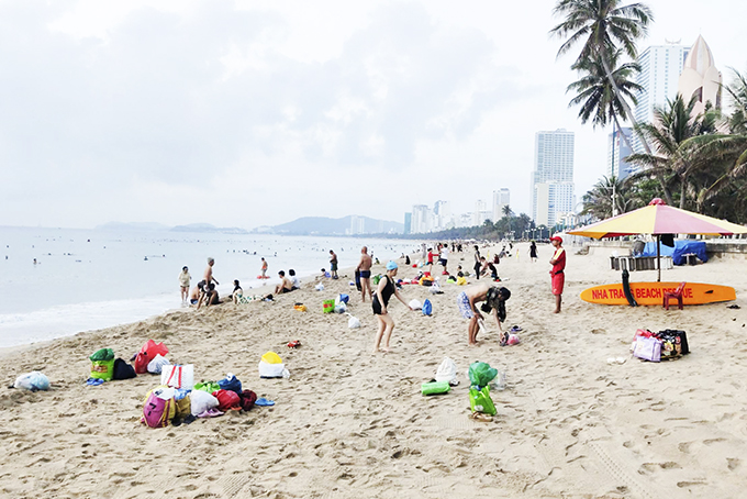 Keeping safety on beaches