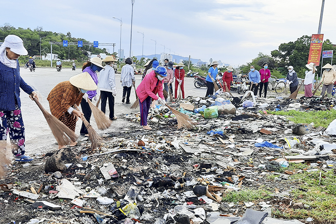 Joining action against plastic waste