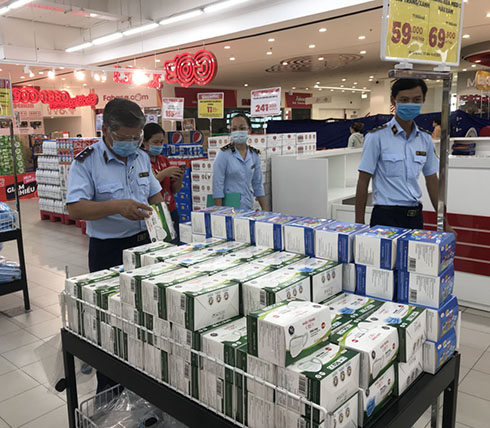 Inspection of medical masks