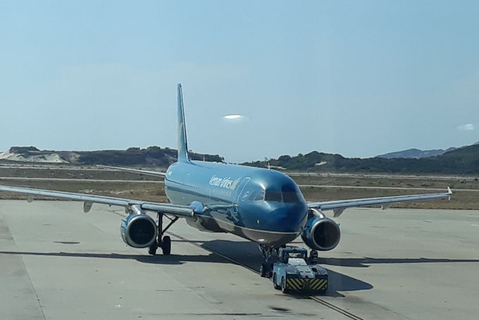 Flight frequency Cam Ranh City - Ho Chi Minh City remains unchanged