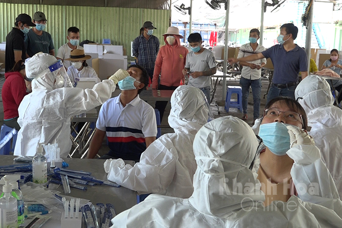 … and workers at Suoi Dau Industrial Zone (Cam Lam District)