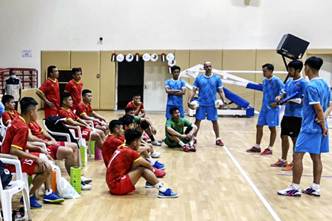 Vietnam’s national futsal team practicing for FIFA Futsal World Cup 2021 finals (Source: VFF)