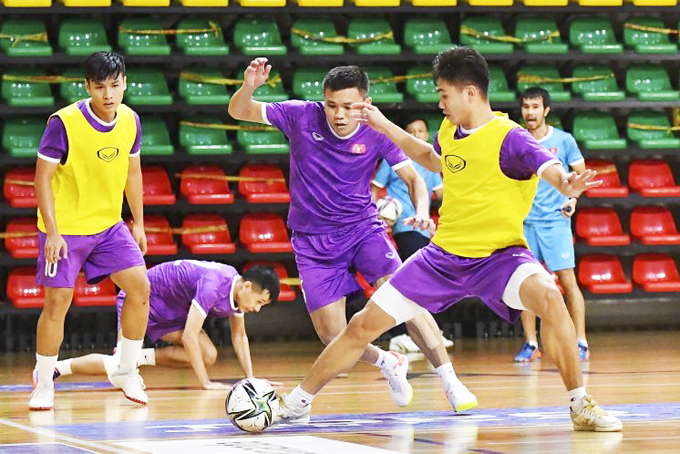 Effective training camp for Vietnam national futsal team