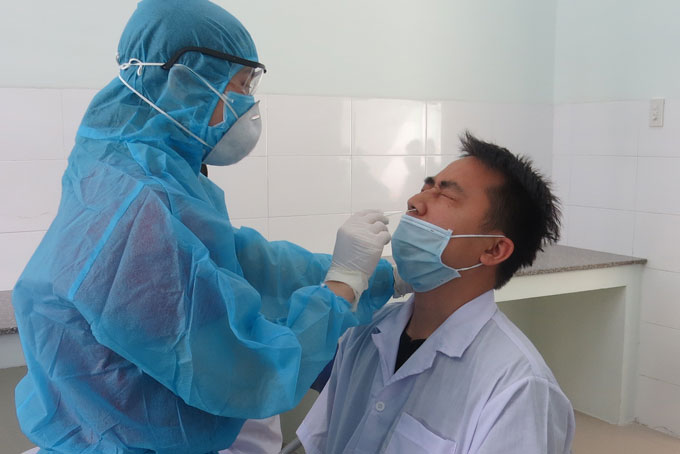 1,206 vaccine shots given on December 2