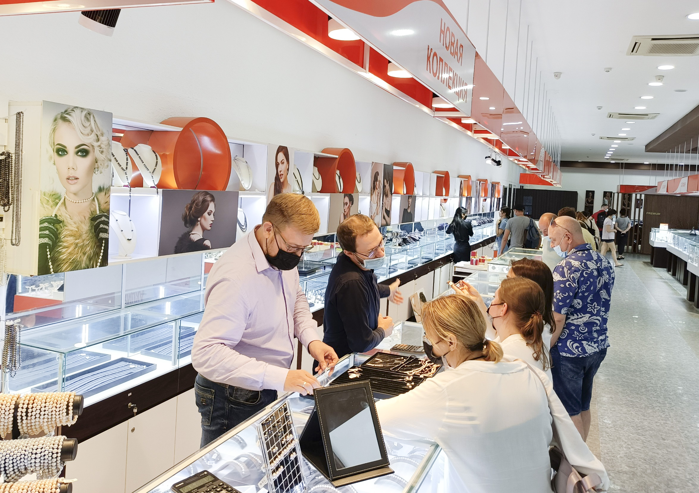 Tourists visit Princess jewelry shop