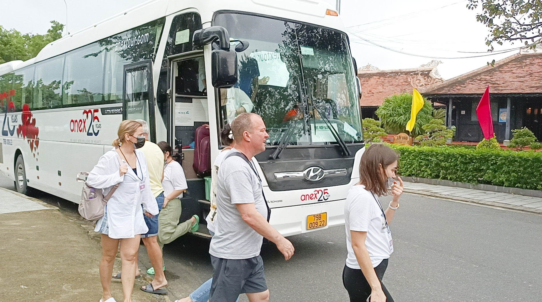 Visiting Hon Chong tourist site