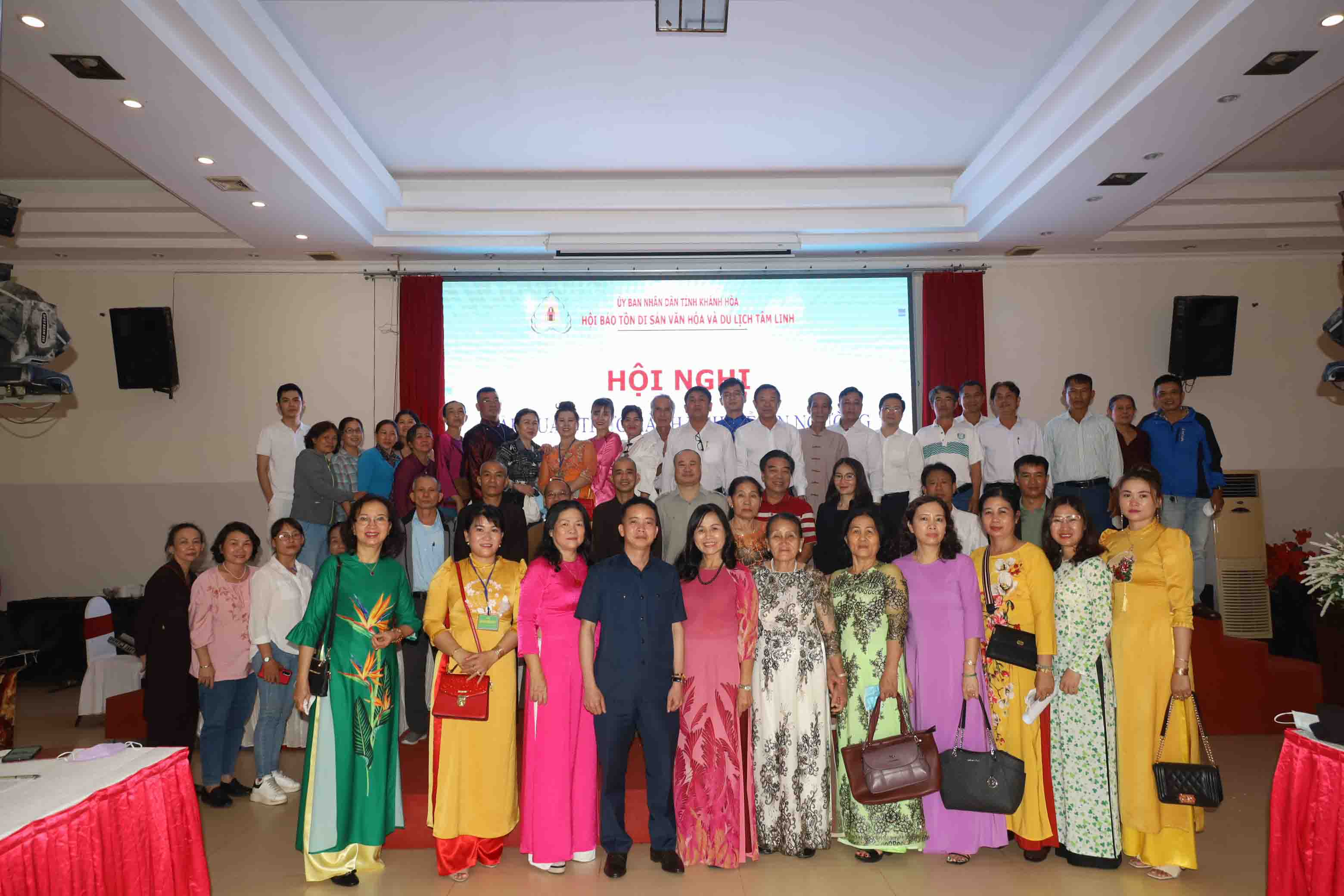 Attendees at training conference on practicing worship of Thien Y A Na Holy Mother