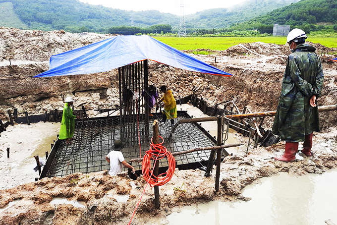 Executing Van Phong - Vinh Tan 500kV transmission line.