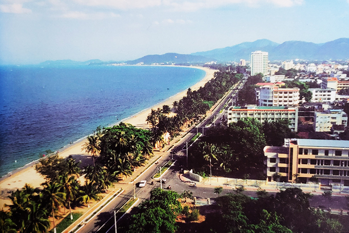 Tran Phu Street towards the south