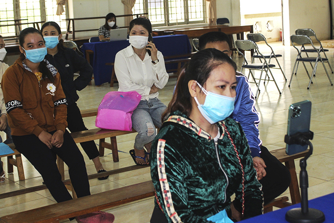 Information technology application in employment link