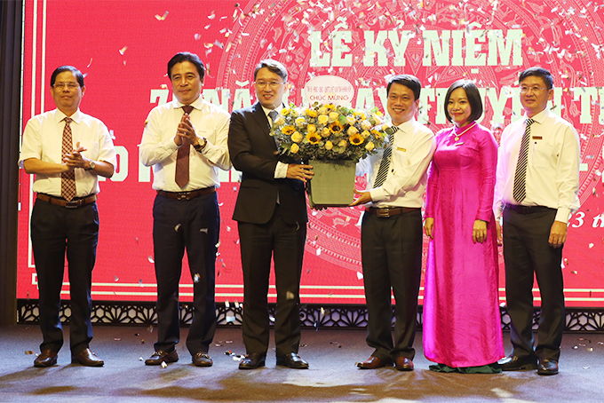 Khanh Hoa Newspaper celebrates 75th anniversary