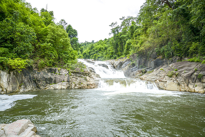 Yang Bay Waterfall