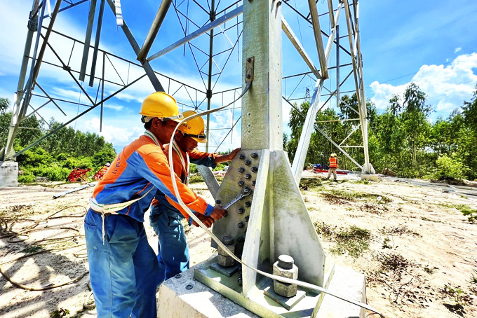 Speeding up construction of power transmission projects