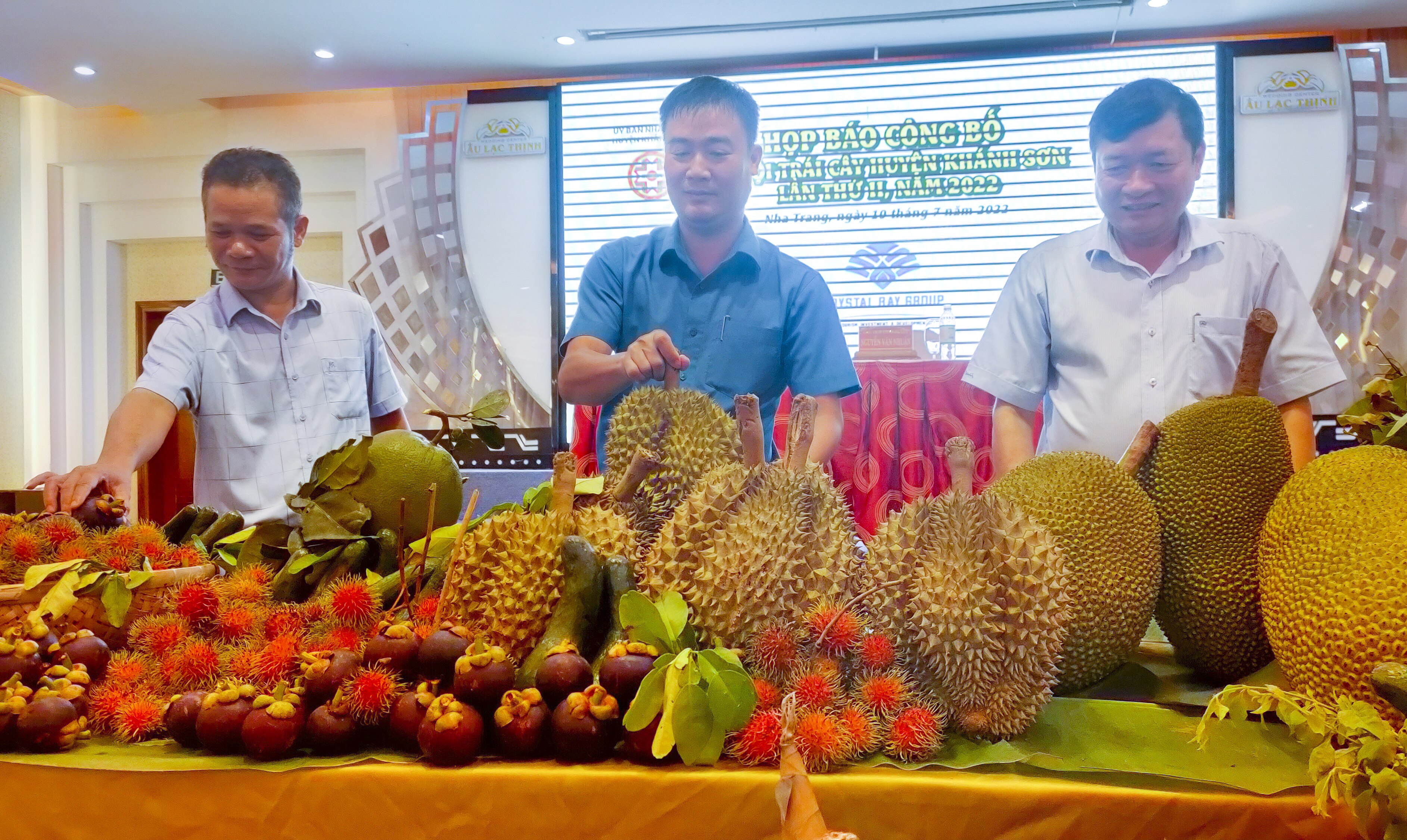 Second Khanh Son Fruit Festival press conference