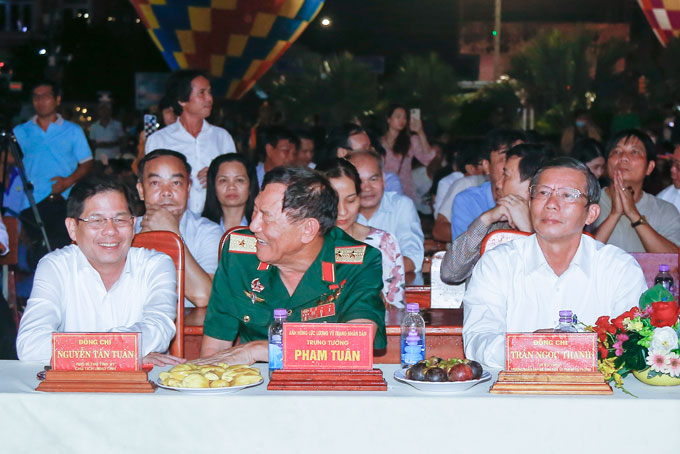 Khanh Son's 2nd Fruit Festival opens