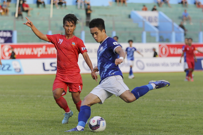 V.League 2: Khanh Hoa FC cling to top position