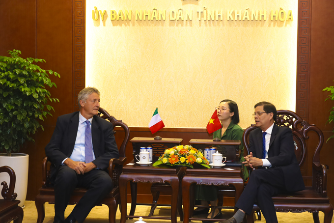 Consul General of Italy visits Khanh Hoa