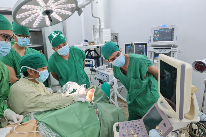 Radiofrequency ablation (RFA) for treatment of thyroid conditions