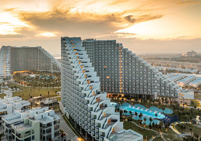 The Arena resort and entertainment complex starts trial operation