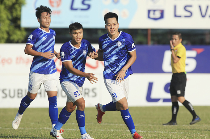 V.League 2 round 19: Khanh Hoa FC rise to top position