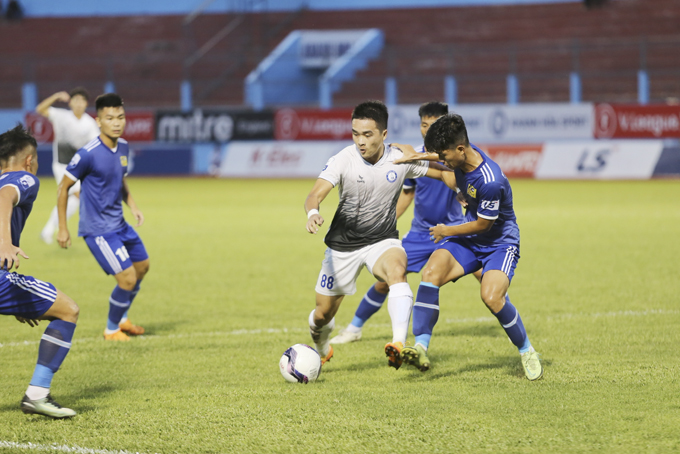 V.League 2 round 20: Khanh Hoa FC held 2-2 at home ground