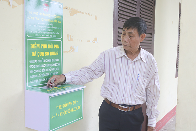 Collecting disposed batteries to save environment