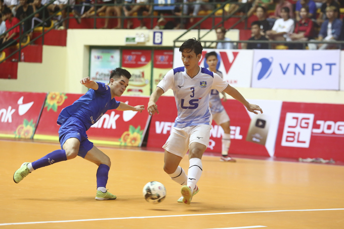 HDBank National Futsal Championship 2022: Sahako close to championship